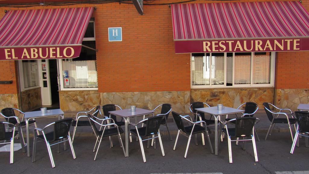 Hostal Restaurante El Abuelo Trobajo Del Camino エクステリア 写真