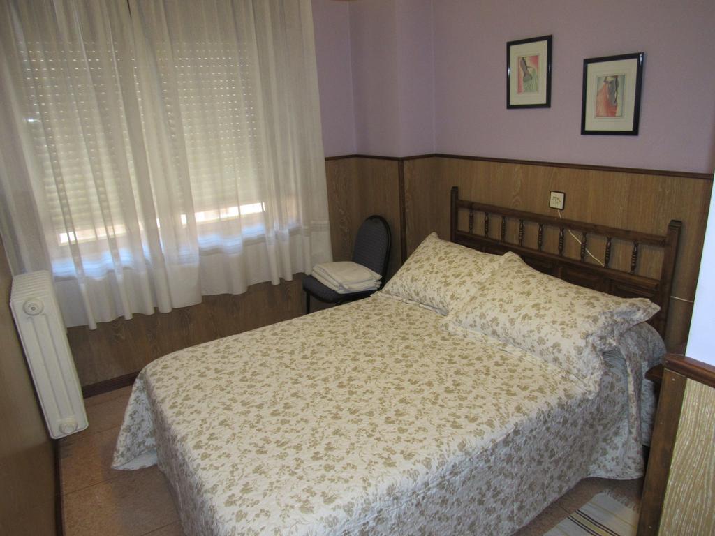 Hostal Restaurante El Abuelo Trobajo Del Camino エクステリア 写真