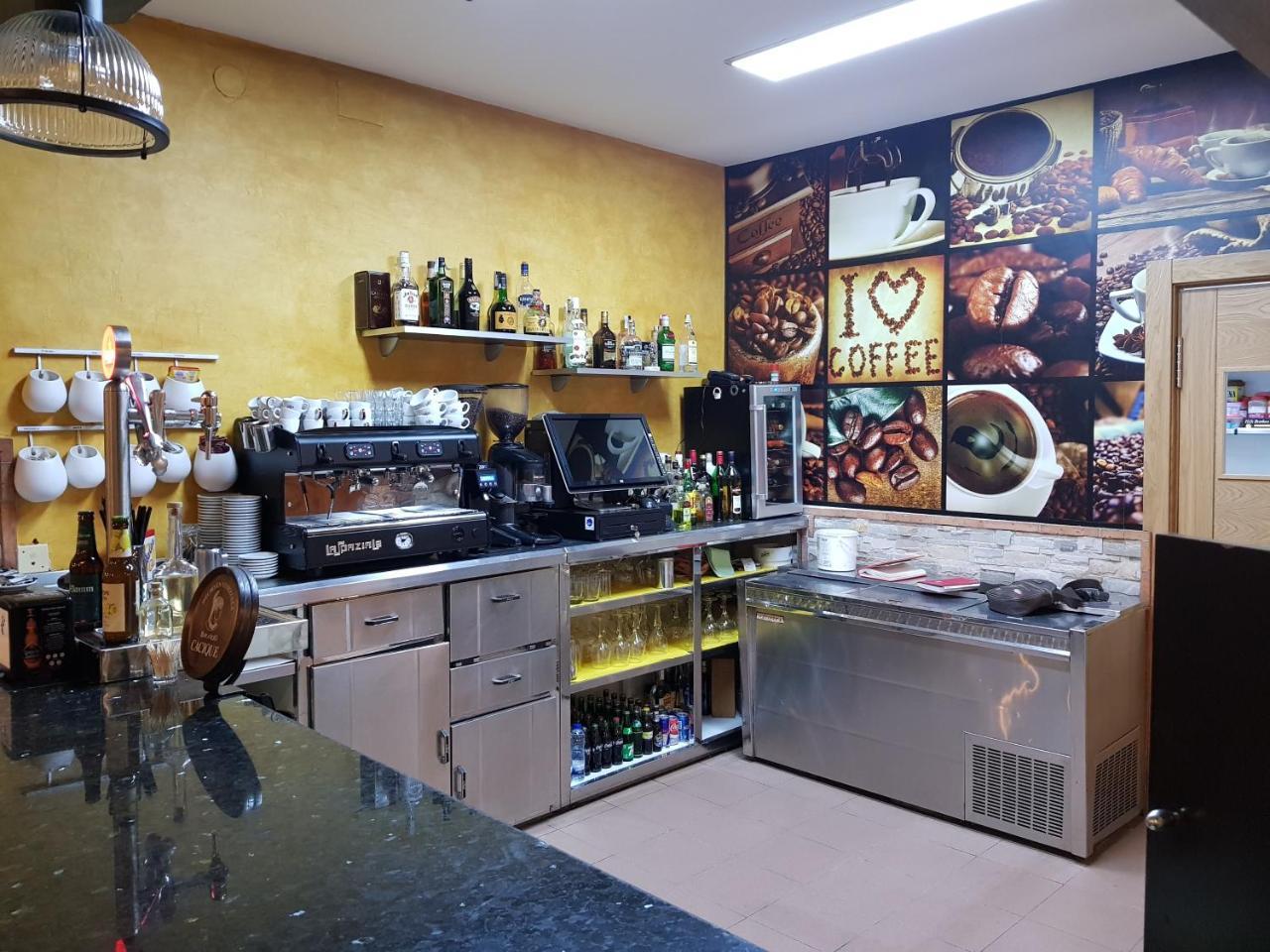 Hostal Restaurante El Abuelo Trobajo Del Camino エクステリア 写真