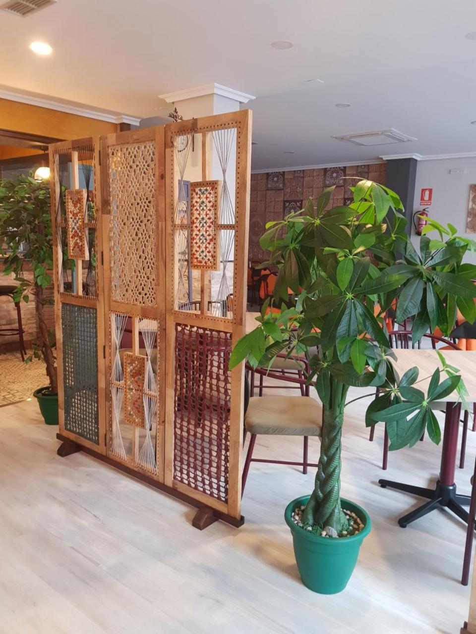 Hostal Restaurante El Abuelo Trobajo Del Camino エクステリア 写真